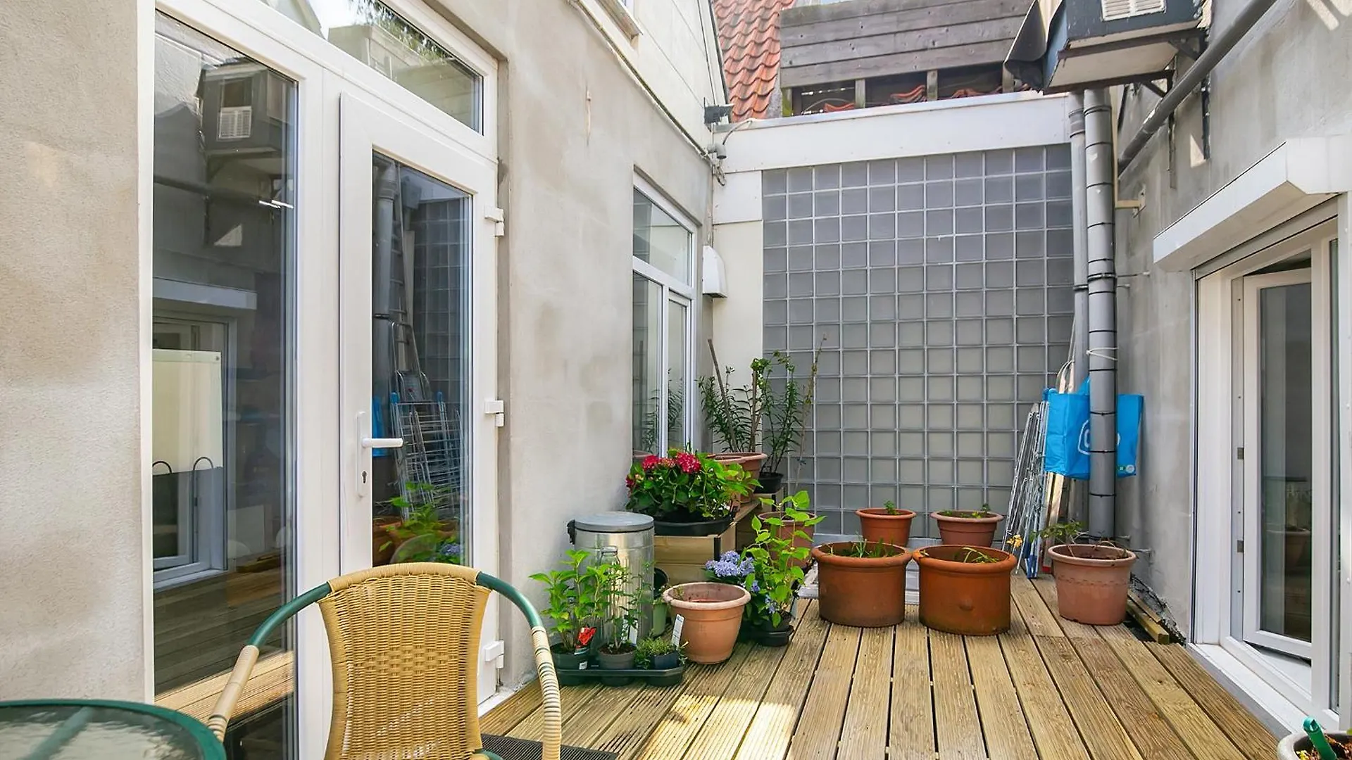 Tourist Travel Inn Schiedam Hostel