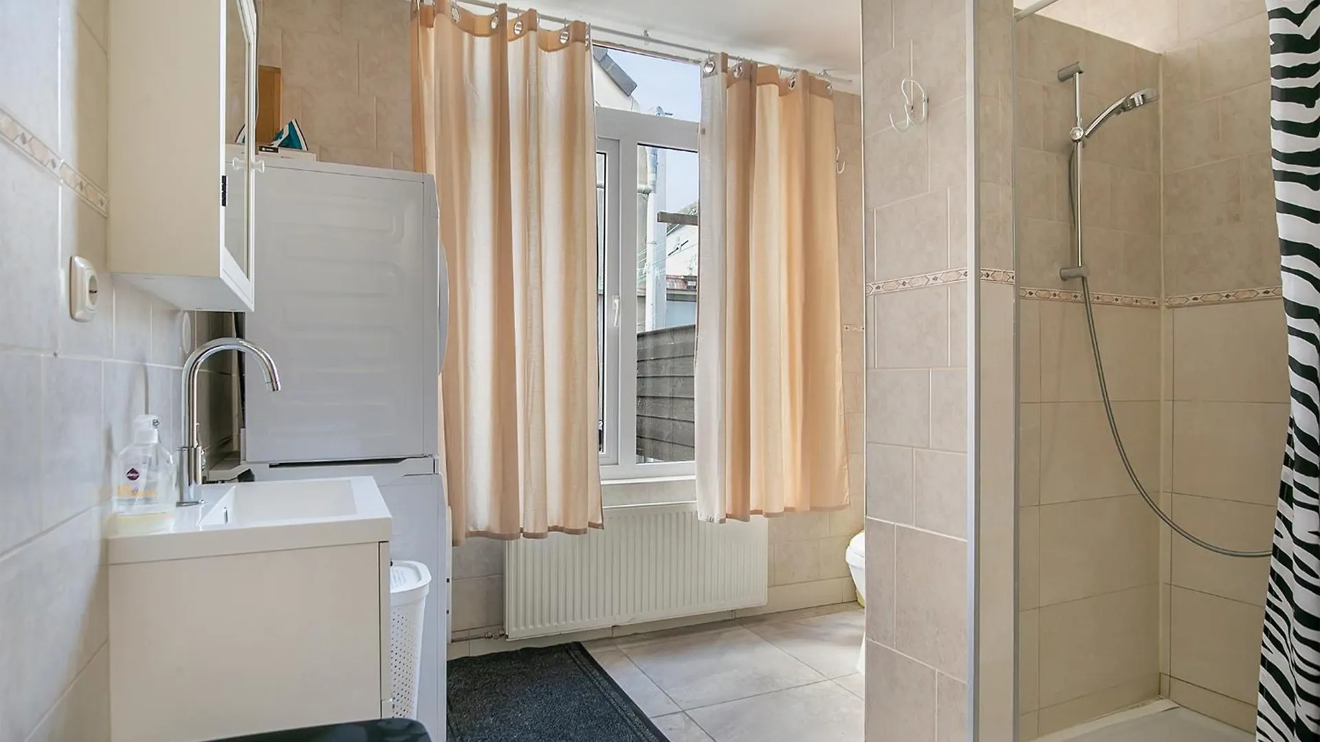 Hostel Tourist Travel Inn Schiedam