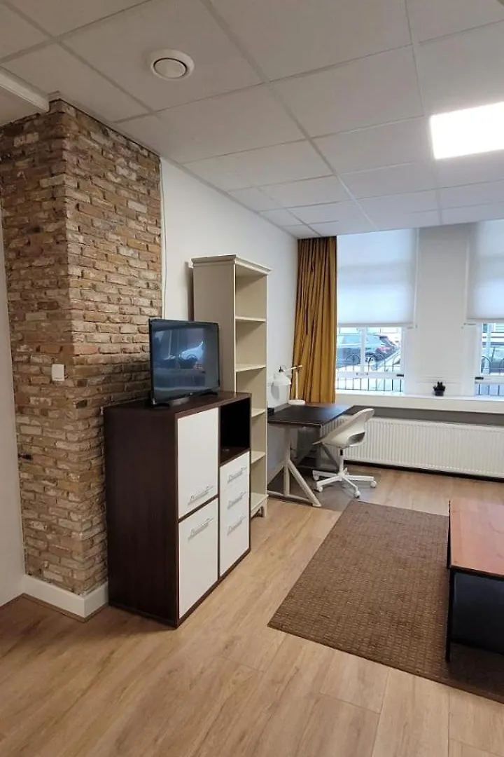 Tourist Travel Inn Schiedam