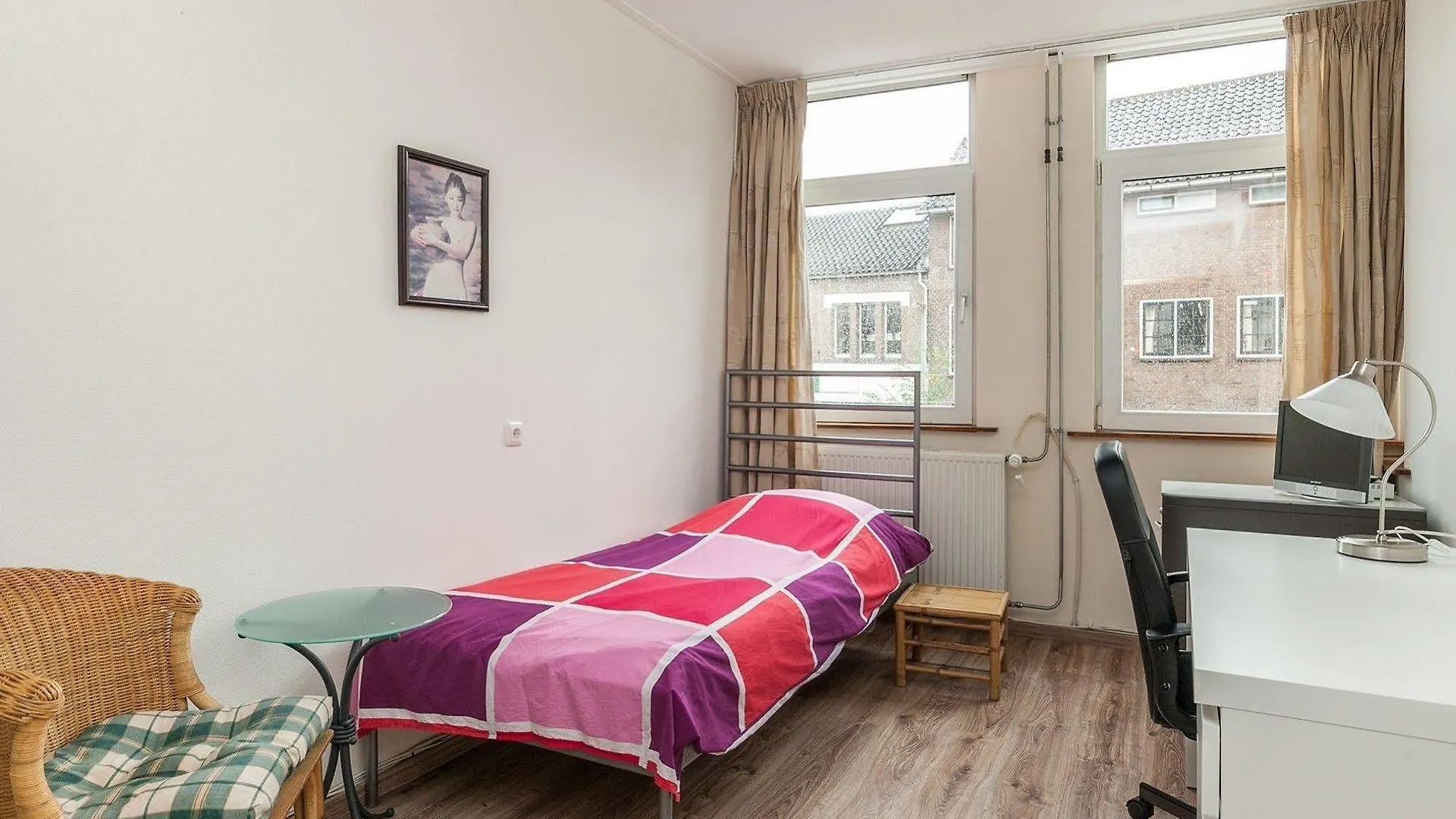 Hostel Tourist Travel Inn Schiedam Netherlands