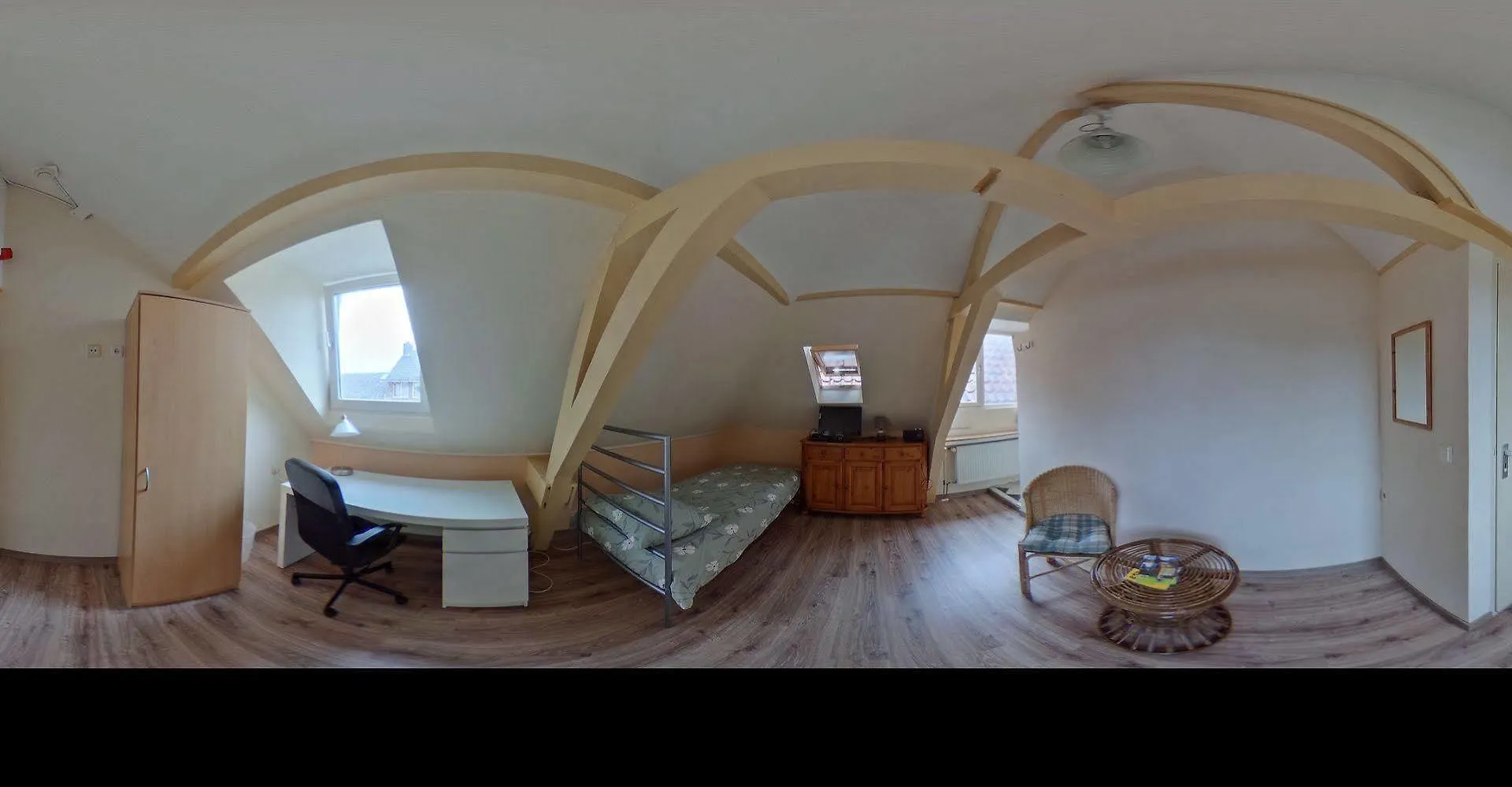 Tourist Travel Inn Schiedam 0*,